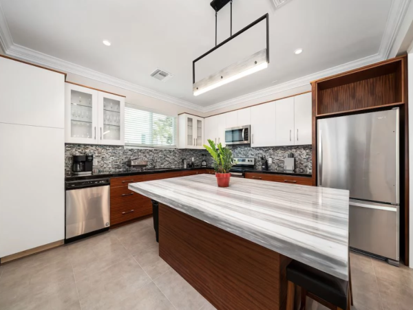 Nassau Luxurious Vacation Rental - Four Bedroom in Paradise